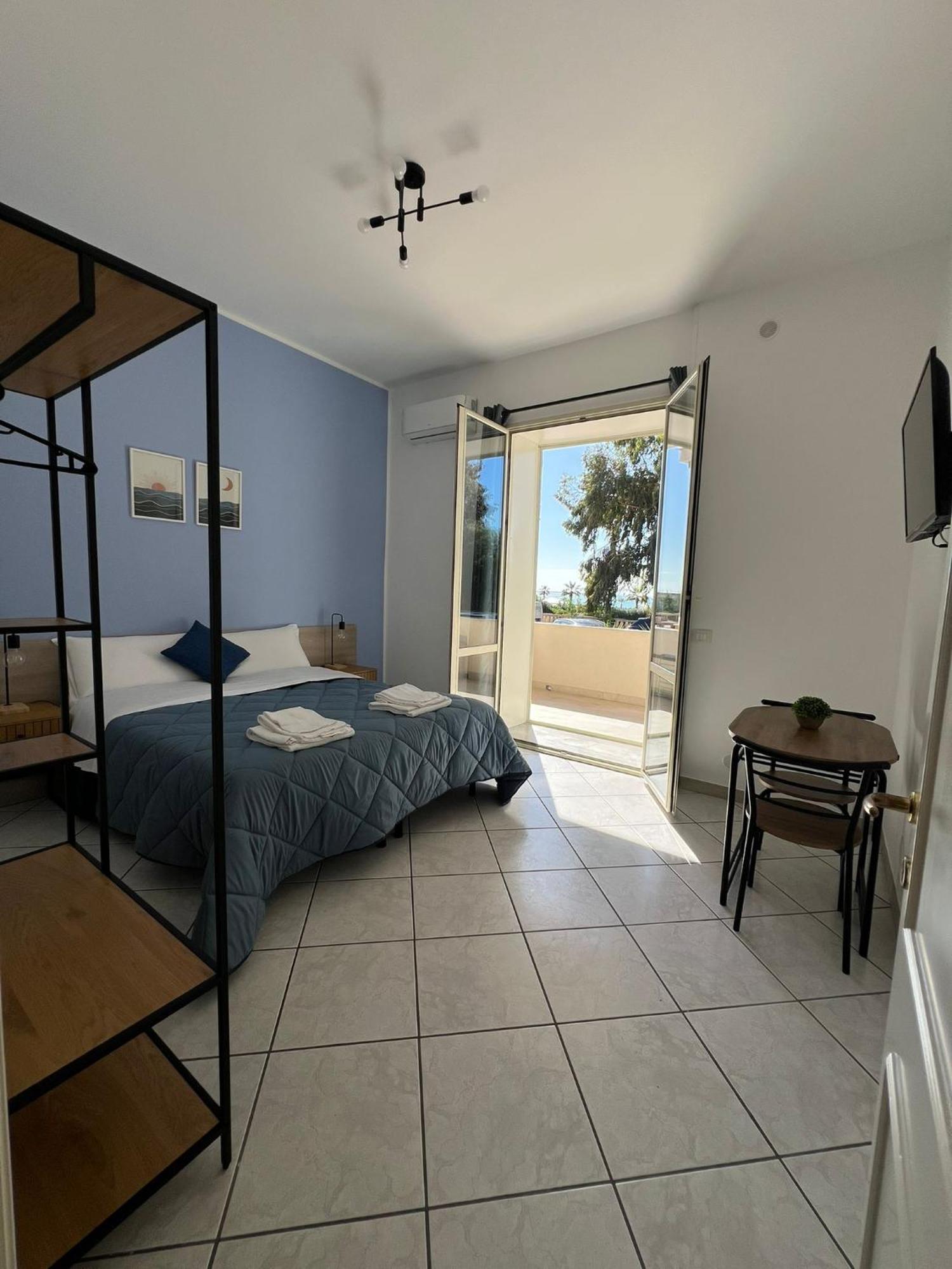Bed and Breakfast In Riva al Mare Gela Exterior foto